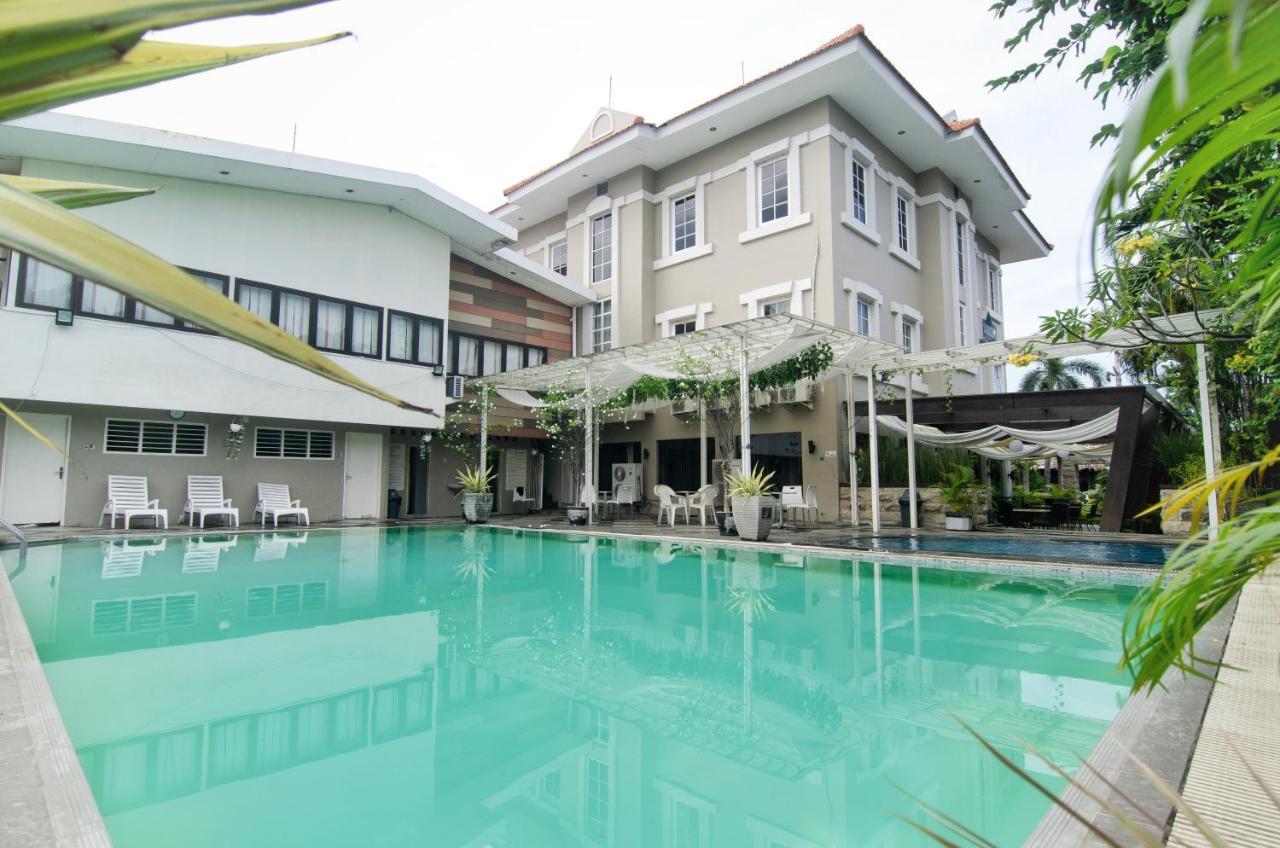 Country Heritage Hotel Surabaia Exterior foto